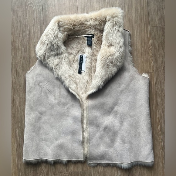 Grace & Lace Taupe Faux Fur Vest Size M NWT - Picture 1 of 6